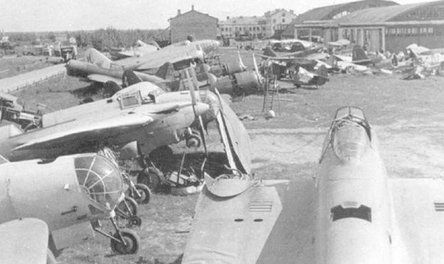 Советский аэродром, захваченный немцами. 29 июня 1941 г.