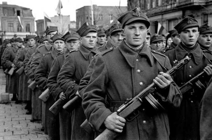 Солдаты Войска Польского, среди которых могли быть и выходцы и Западной Белоруссии.