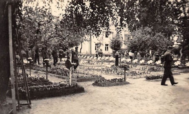 Немецкое кладбище возле Бобруйского собора. Июнь 1941 г.