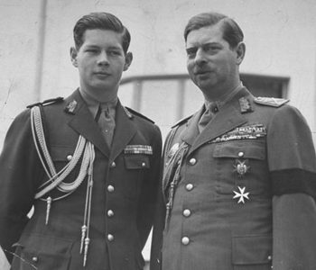 Короли Румынии Михай I и Кэрол II. 1940 г. 