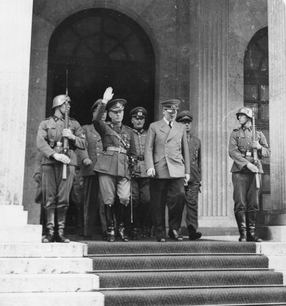Антонеску и Адольф Гитлер в Мюнхене. Июнь 1941 г.