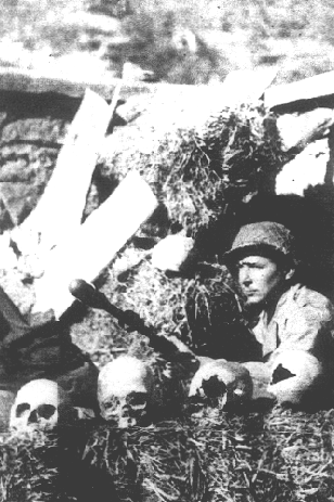 Бразильский снайпер на кладбище. Италия, 1944 г. 