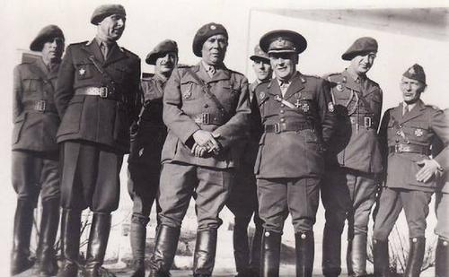 Румынские генералы на Восточном фронте: Леонард Моцюльски, Георге Аврамеску и Корнелиу Теодорини. Декабрь 1943 г. 