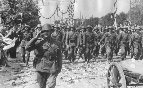 Парад румынских войск в Кишиневе. Сентябрь 1941 г.