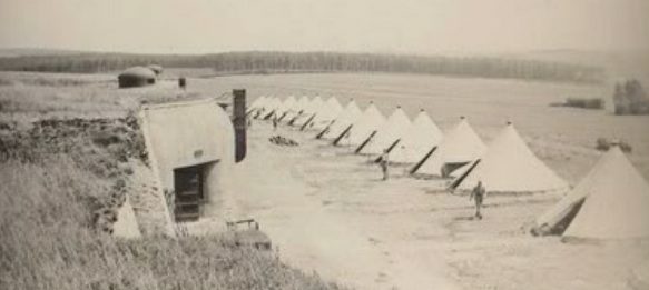 Лагерь французской пехоты перед убежищем «Petit-Réderching». 1939 г. 