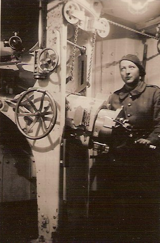 75-мм казематное орудие форта «Janus». 1939 г. 