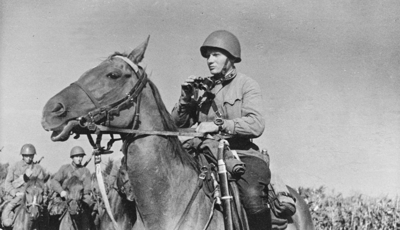 Советские кавалеристы. 1945 г.