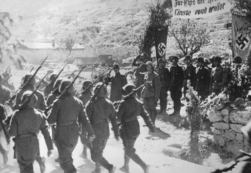 Парад румынских войск в Севастополе. Май 1942 г.