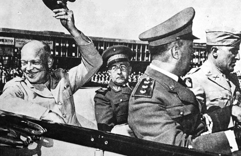 Генерал Маскаренас де Морайс с генералом Дуайтом Д. Эйзенхауэром, командующим союзными войсками в Европе во время Второй мировой войны в Бразилии. 1946 г.