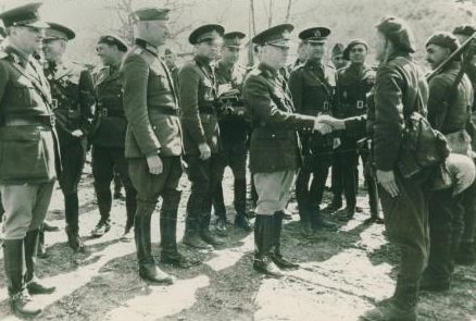 Маршал Ион Антонеску и фельдмаршал фон Манштейн. Крым, май 1942 г.