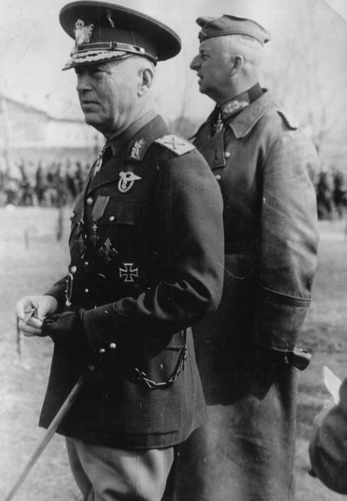 Маршал Ион Антонеску и фельдмаршал фон Манштейн. Крым, май 1942 г.