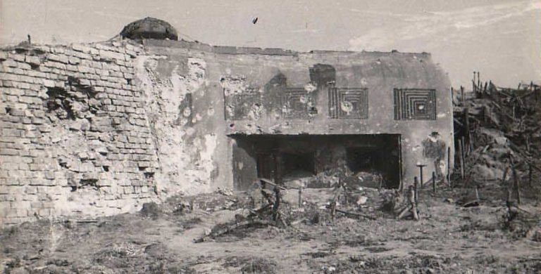 Блок №1 форта «Schoenenbourg» после окончания боев. Июнь 1940 г.
