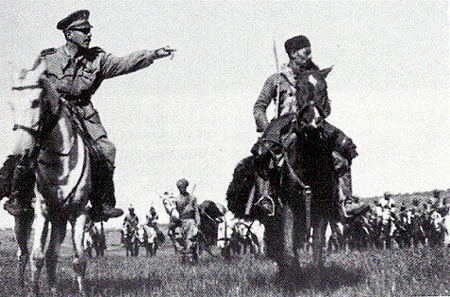 Итальянский лейтенант и кавалерист Амхары в Восточной Африке. 1940 г. 