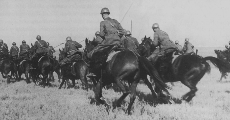 Итальянские кавалеристы на Восточном фронте. 1941 г.