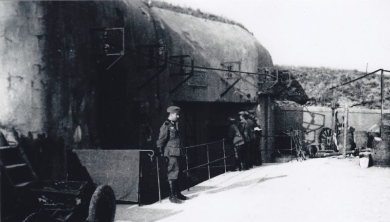 Немецкие войска у французского форта. 1944 г.