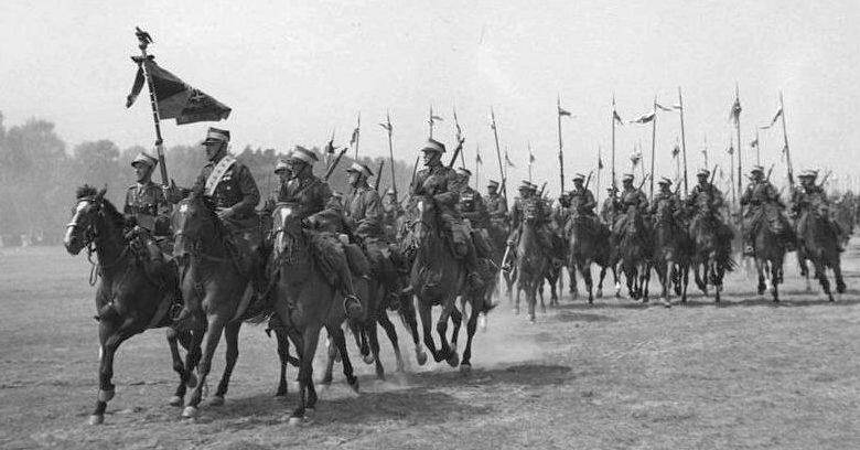 Парад польской кавалерии перед королем Румынии Каролем II. 1937 г. 