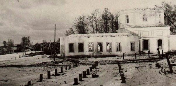 Развалины Богоявленского собора. Демянск, 1941 г.
