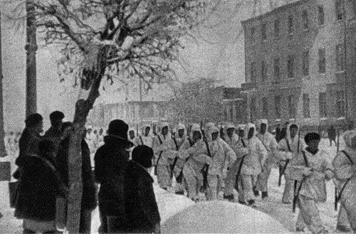 Советские войска входят в Елец.