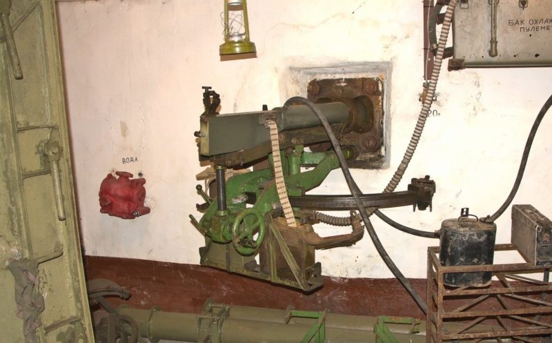 Пулемет Максима на станке НПС-3 в артиллерийском полукапонире.