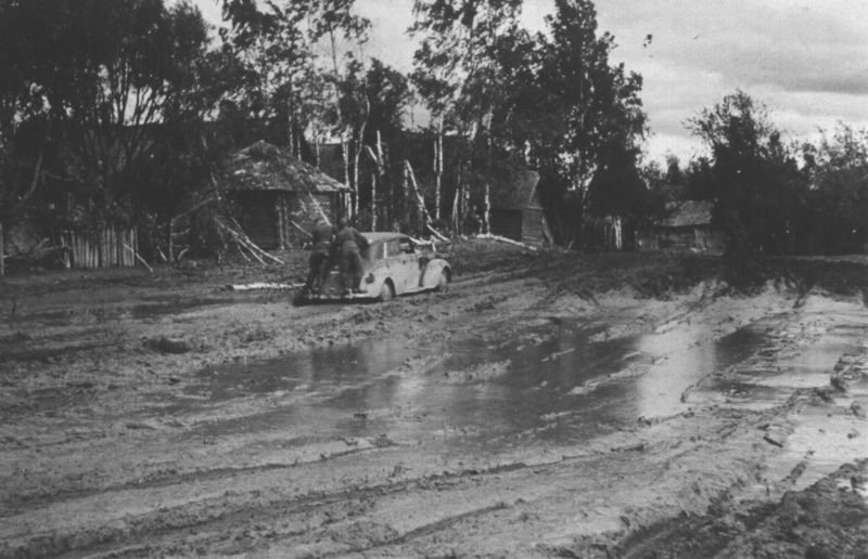 Распутица на дорогах, осень 1941.