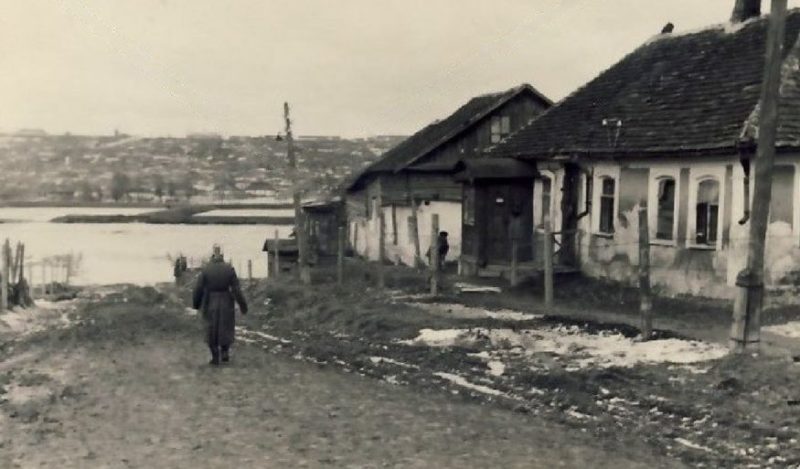 В оккупированном городе. 1941 г.