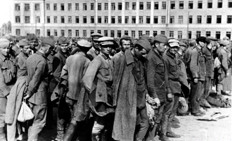 Советские военнопленные в концлагере «Stalag – 358». 1941 г. 