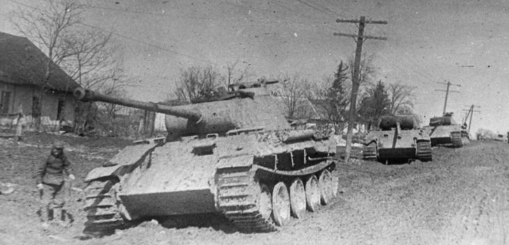 Немецкая техника, захваченная советскими войсками. Март 1944 г.