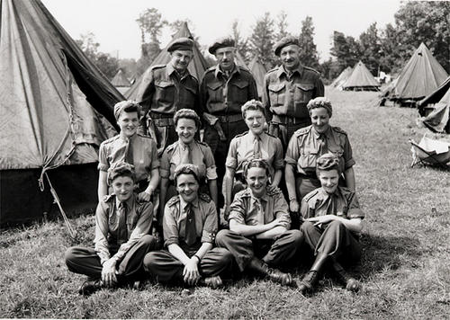 Медики полевого госпиталя в Байе, Франция. 2 августа 1944 г.