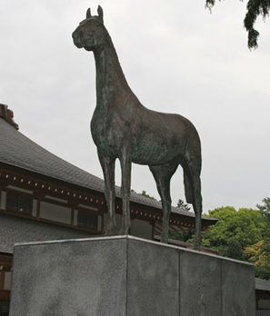 Памятник миллиону павших лошадей (Монголия).