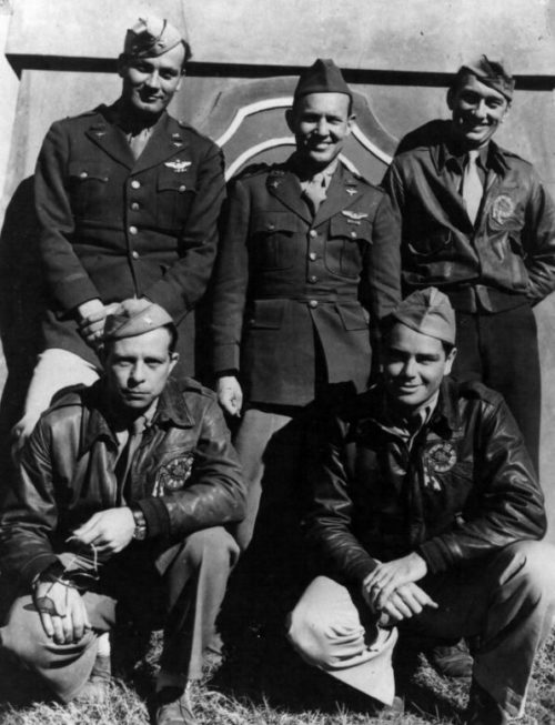 Американские авиаторы 75-й и 76-й истребительных эскадрилий. 1943 г.