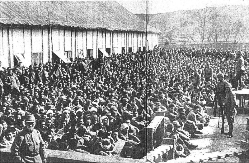 Пленные китайцы, захваченные в Нанкине. 1937 г.