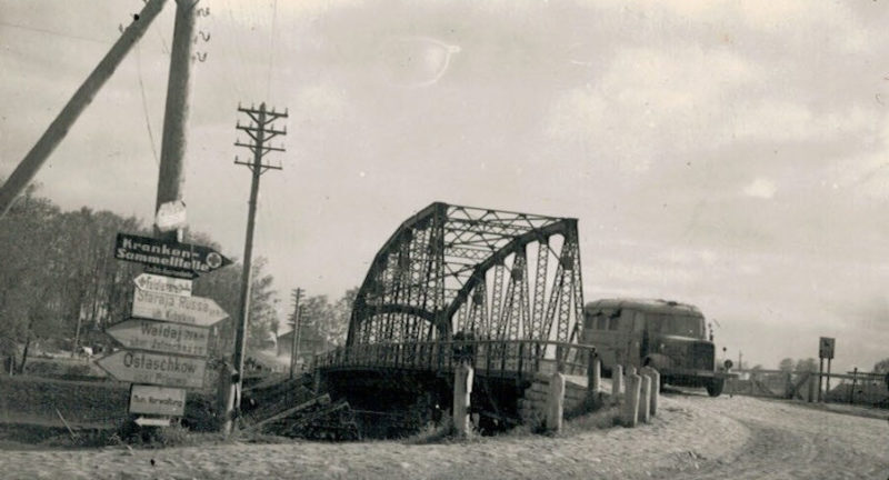 Мост через р.Яван. Демянск, июль 1942 г.