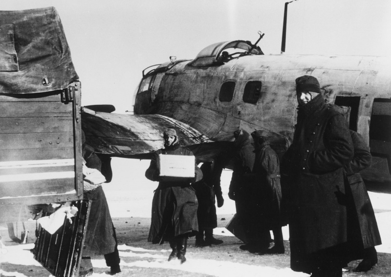 Немецкий аэродром в Сталинградском «котле». 1942 г. 