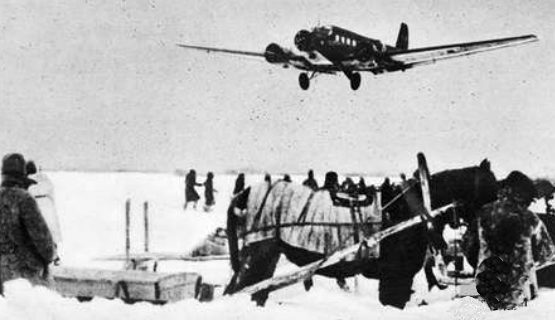 Немецкий аэродром в Сталинградском «котле». 1942 г. 