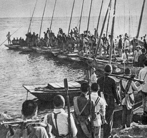Китайские партизанские катера. Провинция Хэбэй, август 1944 г. 