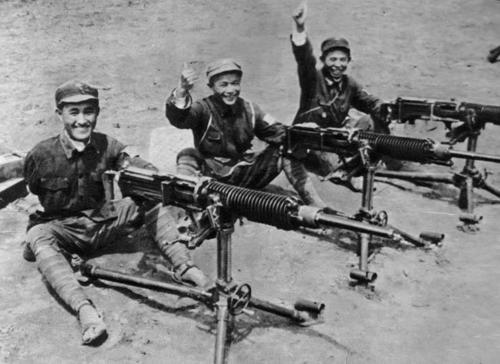 Захваченные японские пулеметы в битве при Сюйчжоу. 1938 г.