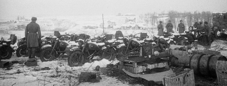 Немецкие мотоциклы, захваченные советскими войсками. Февраль 1943 г.