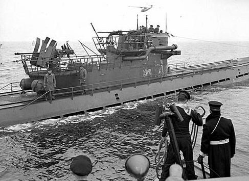 Капитуляция немецкой подводной лодки U-889 у Новой Шотландии. 13 мая 1945 г.