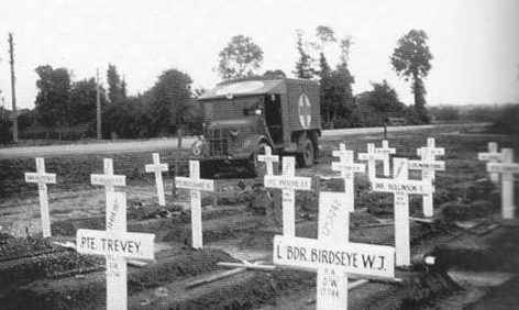 Канадское кладбище в Голландии. 1945 г.