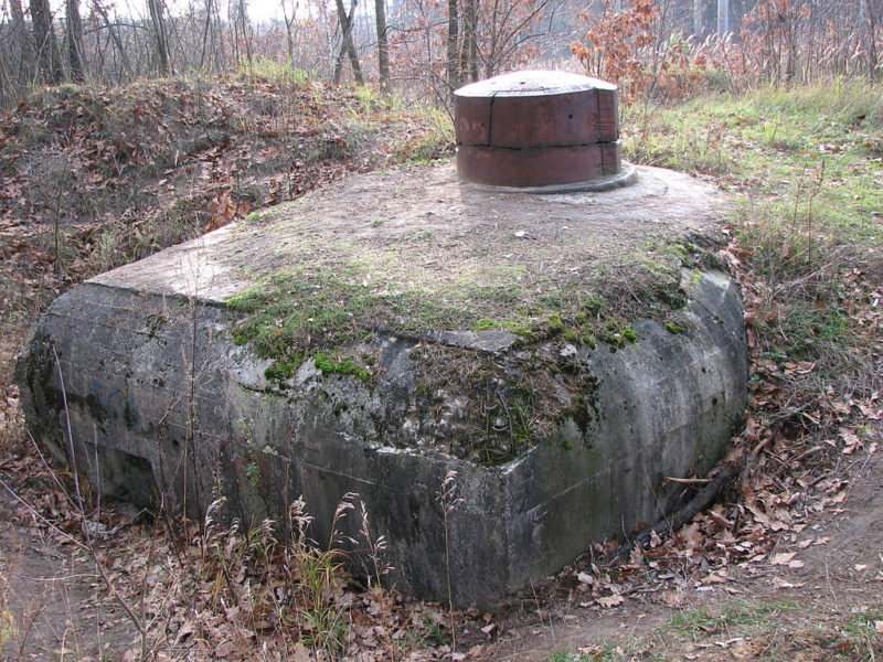 План и общий вид артиллерийско-наблюдательного пункта с бронебашней №504 в селе Горенки.