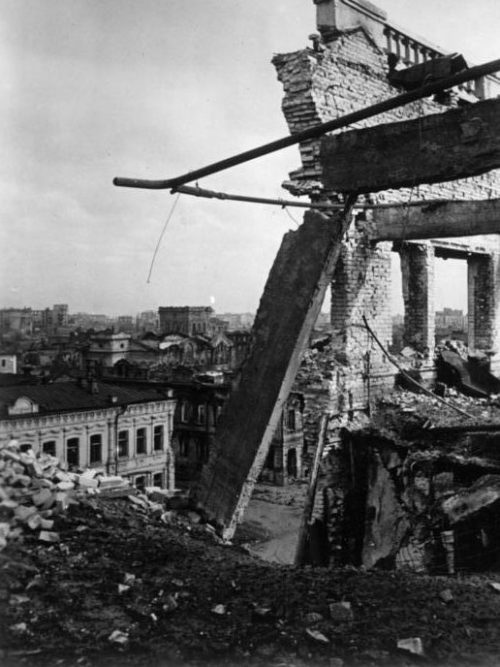 Развалины города. 1943 г.