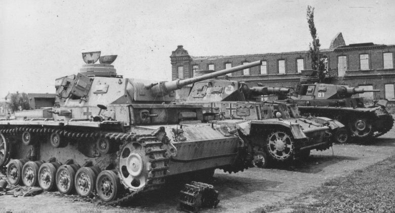 Выставка немецких танков, подбитых во время битвы за Сталинград. 1944 г. 