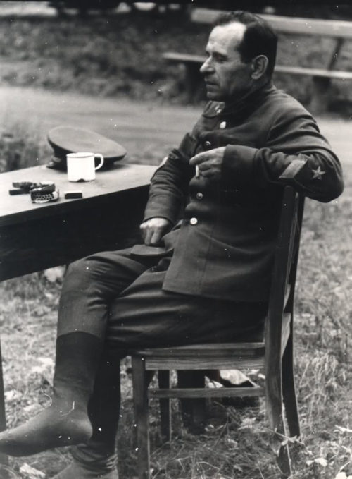 Генерал-майор Шепетов И.М. в немецком плену.