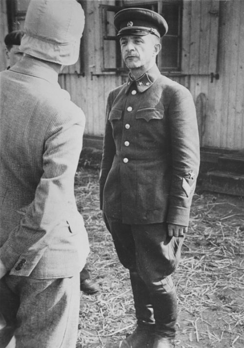 Начальник штаба 6-го стрелкового корпуса генерал-майор Рихтер Б.С. в немецком плену.