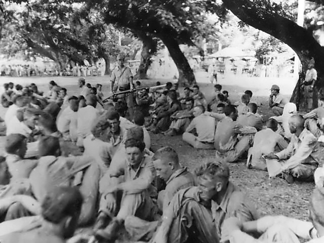 Американские солдаты, захваченные в плен. Май 1942 г. 