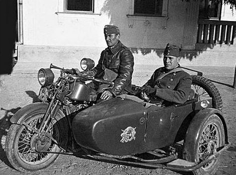 Венгерские мотоциклисты. 1939 г.