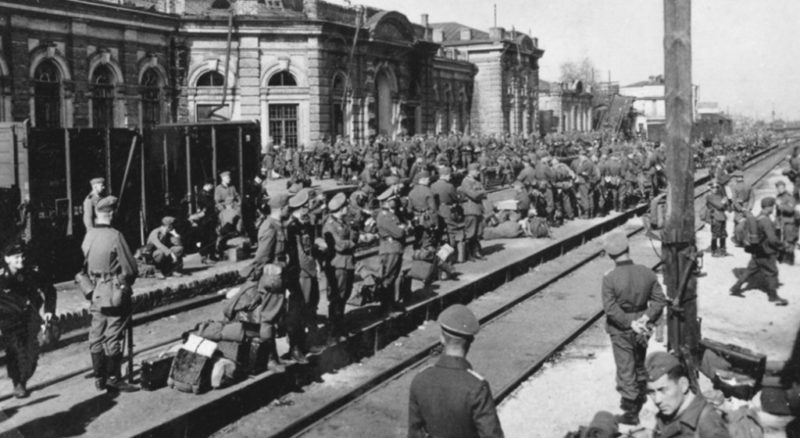 Железнодорожный вокзал. 1942 г.