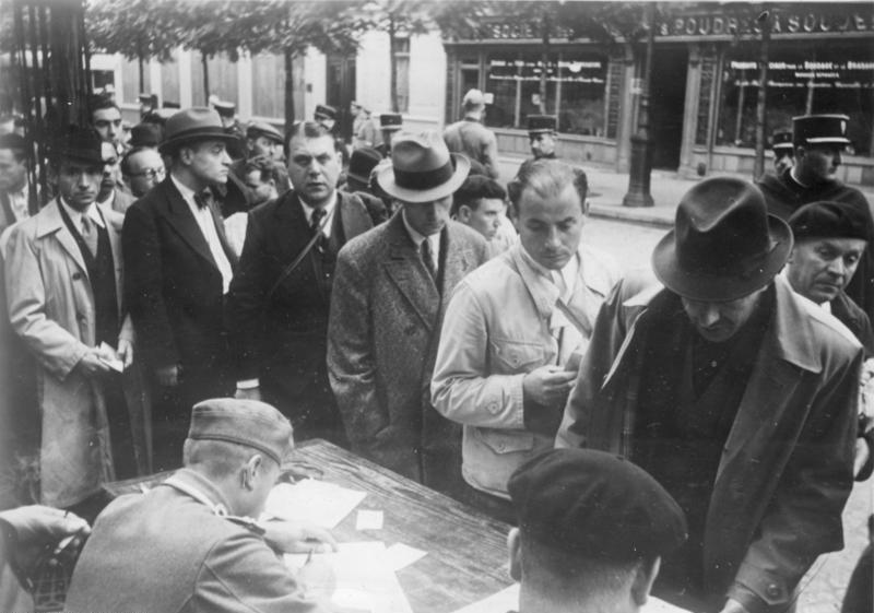 Регистрация евреев в Париже. Август 1941 г.