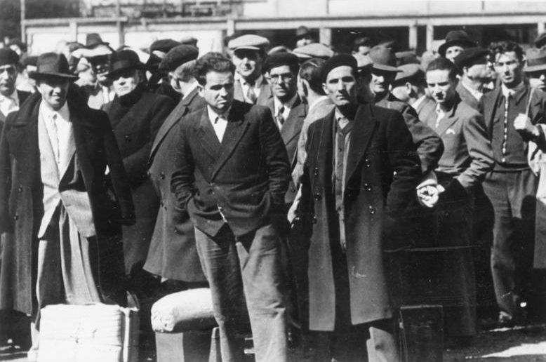 Депортация иностранных евреев из Парижа. Август 1941 г.