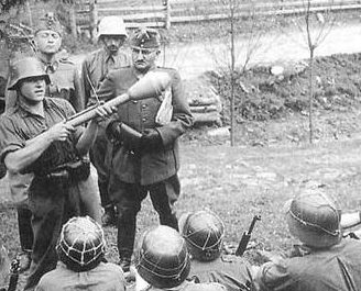 Солдаты венгерской дивизии СС «Хуньяди». 1944 г.